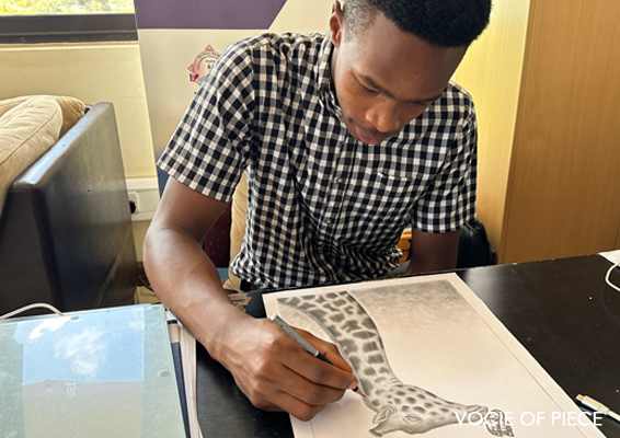 Close view of the drawing process